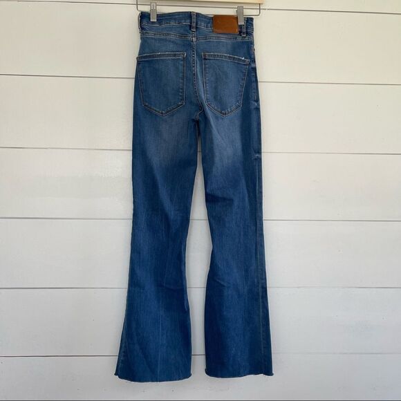 Zara Women’s 2 Raw Hem Flare Wide Leg Denim Jeans - Picture 3 of 4